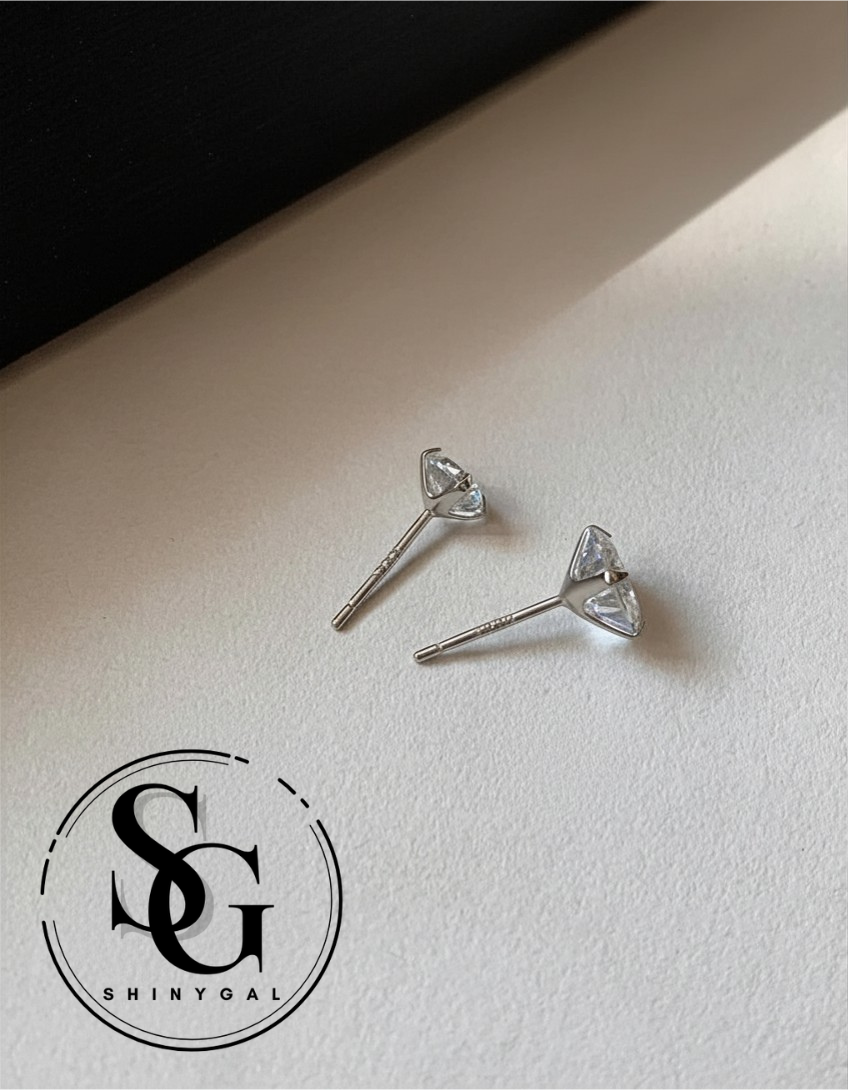 D Color Moissanite Solitaire Stud Earrings