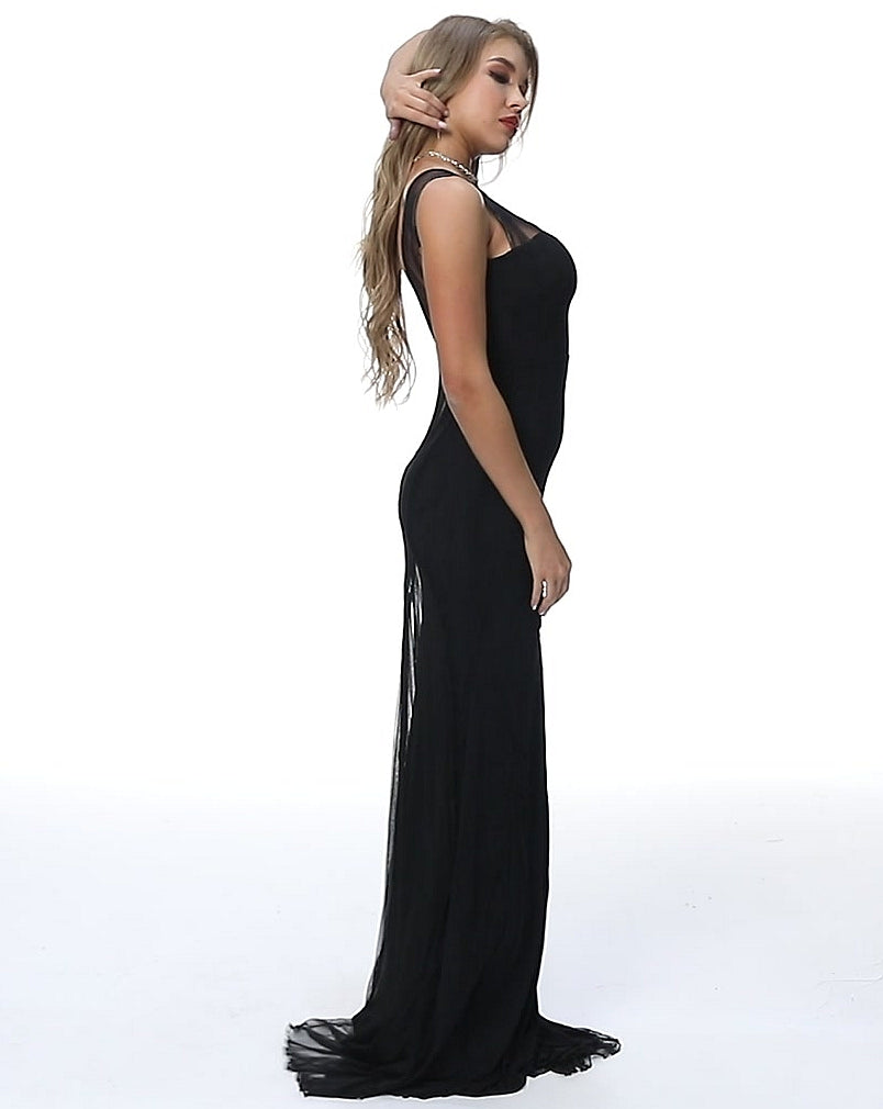 Exclusive - Black Lace Goddess